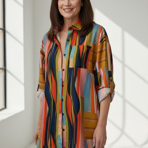 🎨 Vibrant Abstract Print Button-Up Tunic (L) - Picture 8 of 12